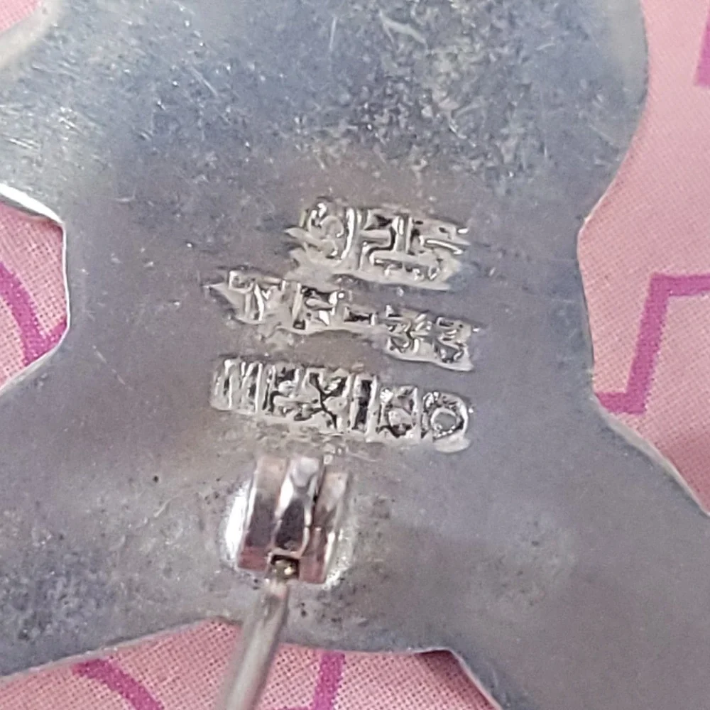 Taxco Sterling  Silver Hugging Teddy Bear Pin Brooch 925 Mexico Vintage TF-33